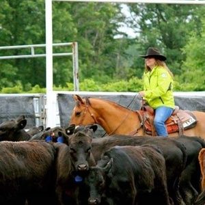 Meet your Posher, Dakota